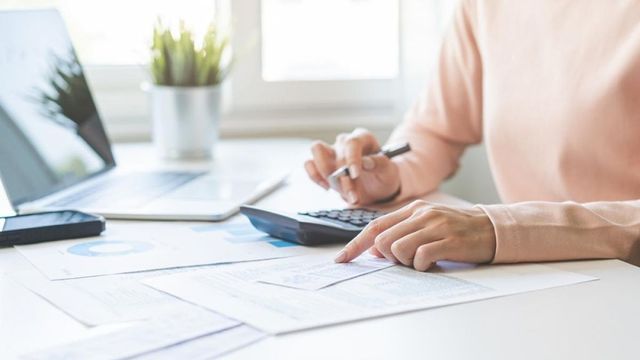 Statul va ajunge să ia mai mult de o treime din profitul firmelor din România