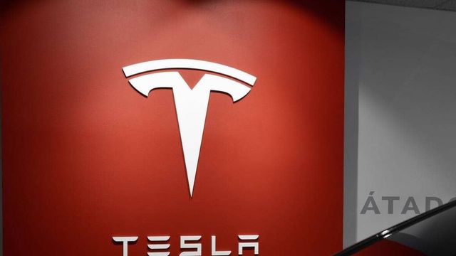 Tesla Team To Explore Site For $3-Billion Electric Car Plant In India By This Month: Report