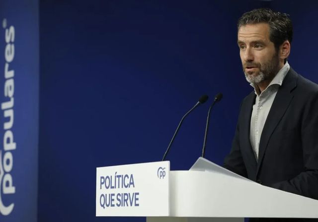 Las comunidades del PP valoran dar plantón a Sánchez si no modifica el orden del día