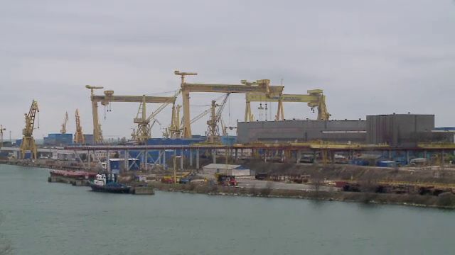 200 de salariați ai șantierului naval din Mangalia au protestat în fața Ministerului Economiei și în fața Guvernului