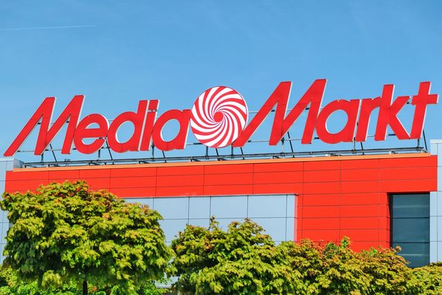 Engedélyezték, hogy a Media Markt áruljon a Tesco elektronikai részlegeiben