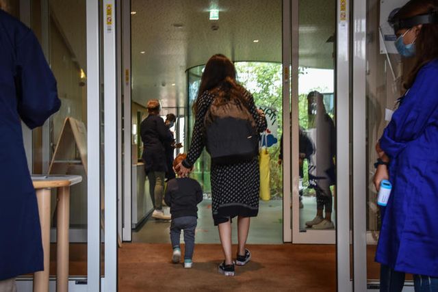 Fa tampone e va a scuola prima dell'esito, bimbo positivo