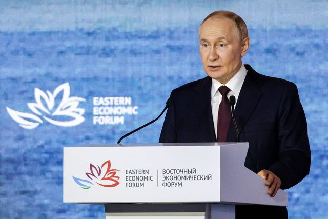 Vladimir Putin avertizează că trupele occidentale din Ucraina vor fi ținte legitime pentru Rusia