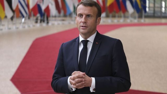 Macron, despre noul coronavirus: Va exista cel puțin până vara viitoare
