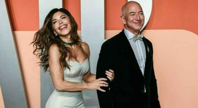 Proteste e allerta sicurezza, Bezos rinuncia al maxiyacth