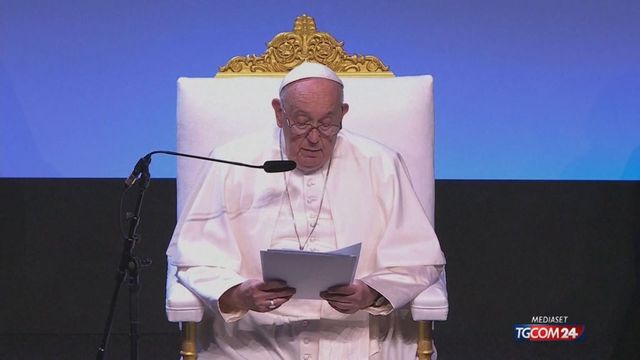 Il Papa, non c'è invasione migranti, propagande allarmiste