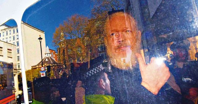 Wilkileaks, la Svezia archivia indagine per stupro contro Julian Assange