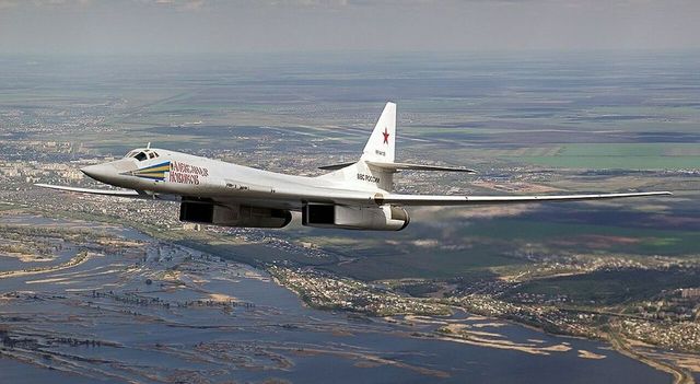 Putin, 'il nuovo bombardiere nucleare entrerà in servizio'