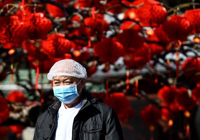Virus misterioso, Pechino cancella festeggiamenti Capodanno cinese