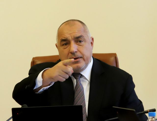 Борисов обеща няколкостотин милиона за градини и ясли