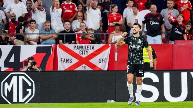 Las reacciones en el Sevilla y en el Elche sobre el gol de Rafa Mir en el Ramón Sánchez-Pizjuán