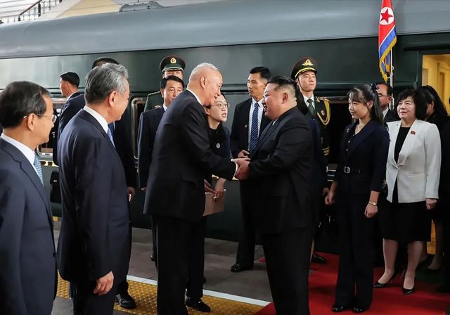 Kim Jong-un lleva a su hija a China y reafirma su condición de heredera de Corea del Norte