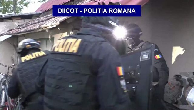 Românca acuzată de propagandă teroristă a fost reținută de procurorii DIICOT