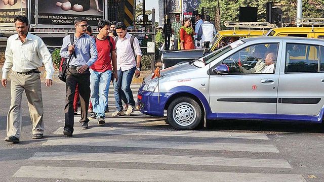 Now, you may have to pay Rs 10,000 fine for blocking an ambulance
