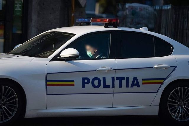 Ofițer de poliție, reținut pentru șpagă de peste un milion de euro