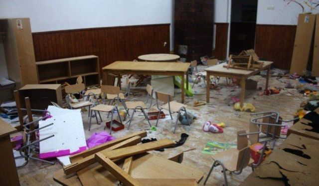 Școala din Clejani, distrusă complet de trei copii enervați de o jucărie care cânta
