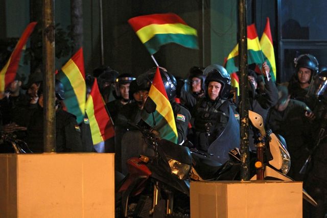 Fellázadt három város rendőri egysége Bolíviában