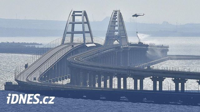 Putin údajně přijel osobně zkontrolovat Kerčský most