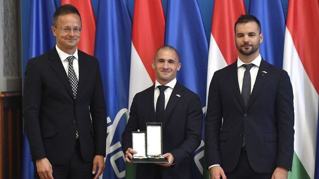 Magyarország újabb kutatóűrhajóst küld a Nemzetközi Űrállomásra - jelentette be Szijjártó Péter