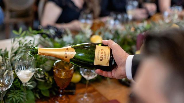 Már Magyarországon is megkóstolhatják a világ legdrágább pezsgőjét