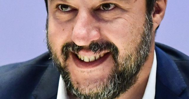 “Non ci penso neanche a far cadere il governo”, dice Matteo Salvini