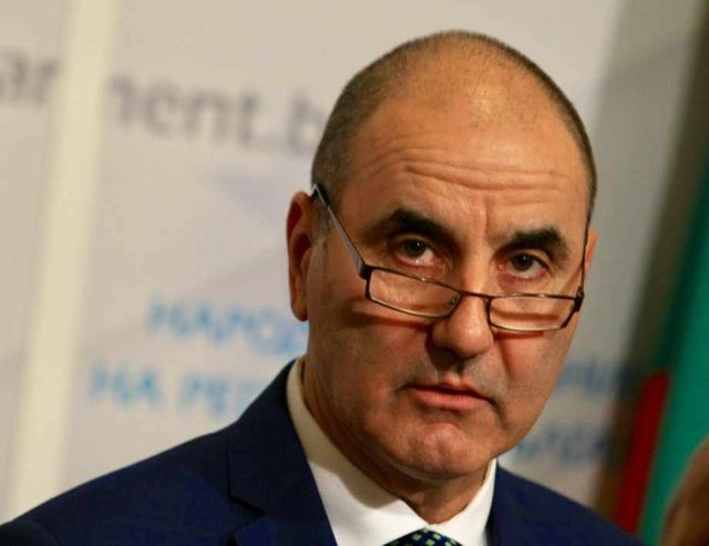 Цветан Цветанов не залага на лидерството