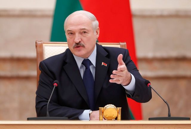 Lukașenko acuză Moscova și Occidentul că vor să-i destabilizeze țara