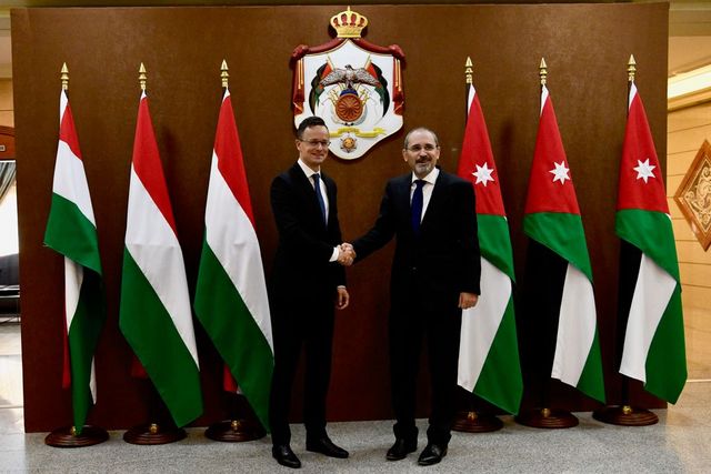 Szijjártó: növelni kell Jordánia európai uniós támogatását