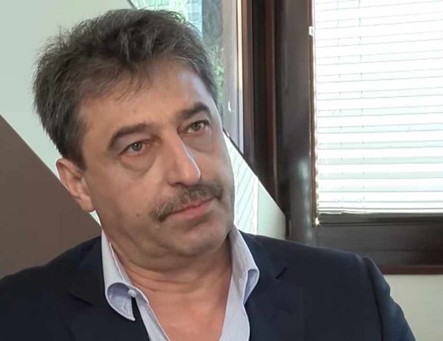 Живкович: Цветан Василев финансира Вучич и Дачич