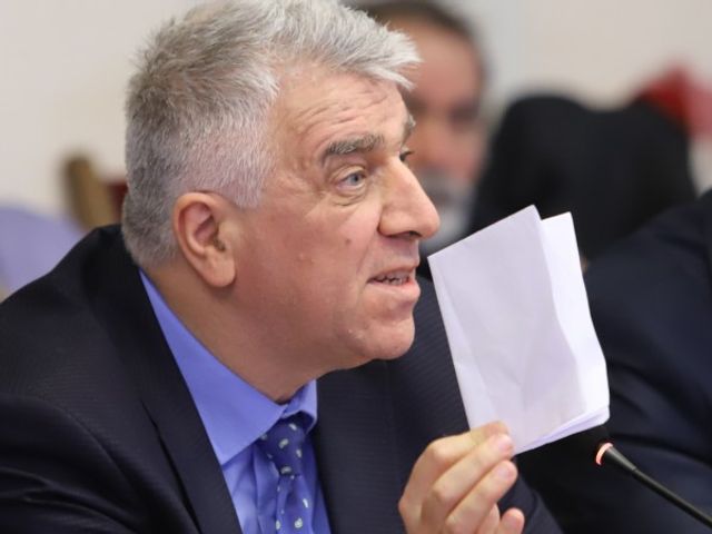 БСП обвини Борисов, че манипулира Брюксел за икономическия растеж в България