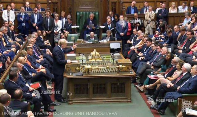 Peste un milion de britanici au semnat o petitie impotriva suspendarii Parlamentului