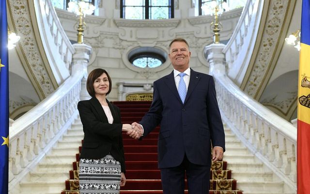 Președintele Klaus Iohannis ajunge marți în Chișinău, într-o vizită oficială