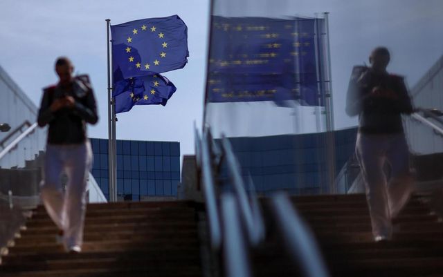 Ue: l'Italia rafforzi le spese per la Difesa, sì alle deroghe al Patto per 15 Paesi