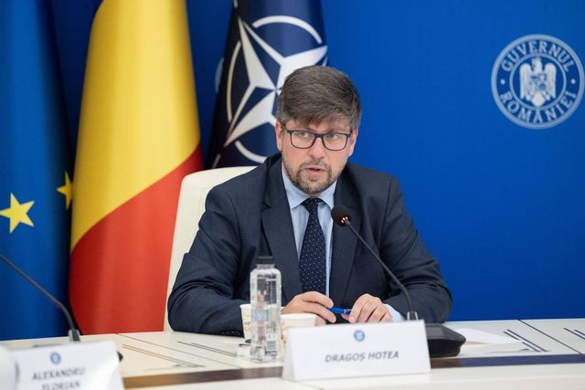 Cine este Dragoș Hotea, consilierul pe probleme externe al premierului Ilie Bolojan