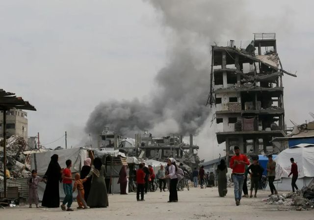 Trump dice en Oriente Medio que hay que tomar Gaza para convertirla en una «zona de libertad»