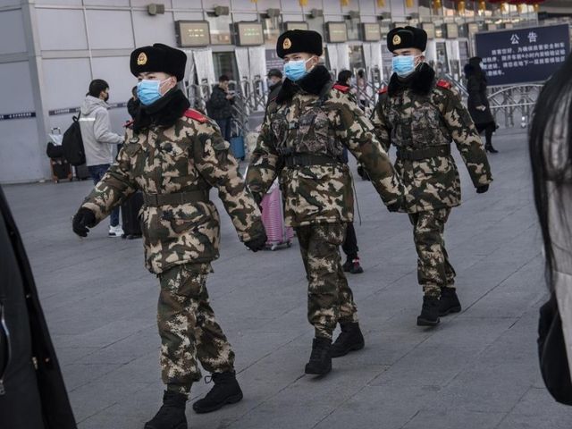 China își închide granițele pentru a preveni un nou val de infecție