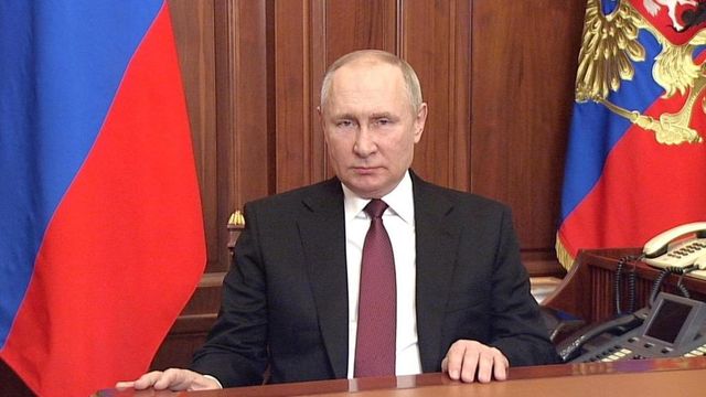 Putin, 'tutta la Russia sostiene i soldati in Ucraina'