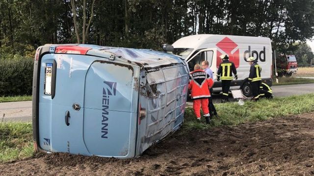 Гражданин Молдовы спровоцировал аварию с участием инкассаторского фургона в Германии