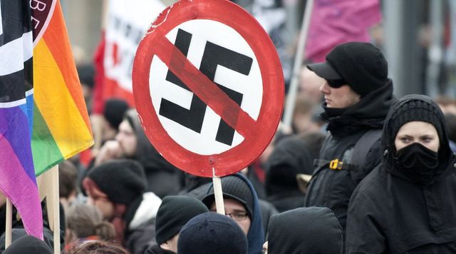 Consulta tedesca, niente fondi pubblici per i neonazisti