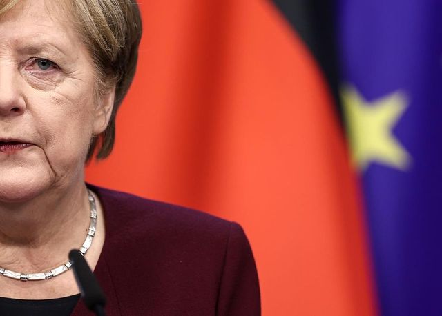 Covid, Merkel ai tedeschi: "State a casa"