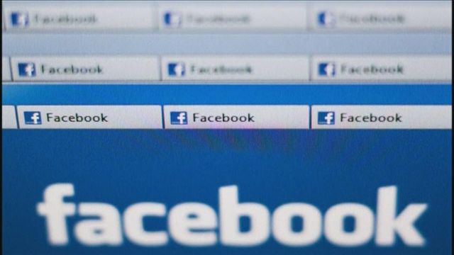 Facebook Australanům na platformě zablokoval zpravodajství