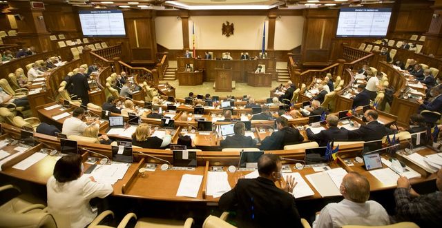 Опрос: Пять партий Молдовы попадут в парламент, если в ближайшее воскресенье прошли бы выборы