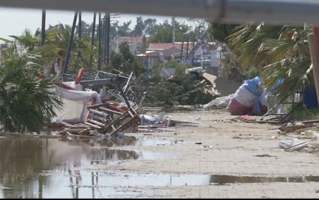 Ploi torențiale și furtuni în mai multe zone din Grecia