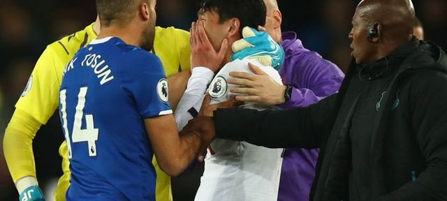 VIDEO Accidentare îngrozitoare pentru Andre Gomes (Everton); Son a izbucnit în plâns