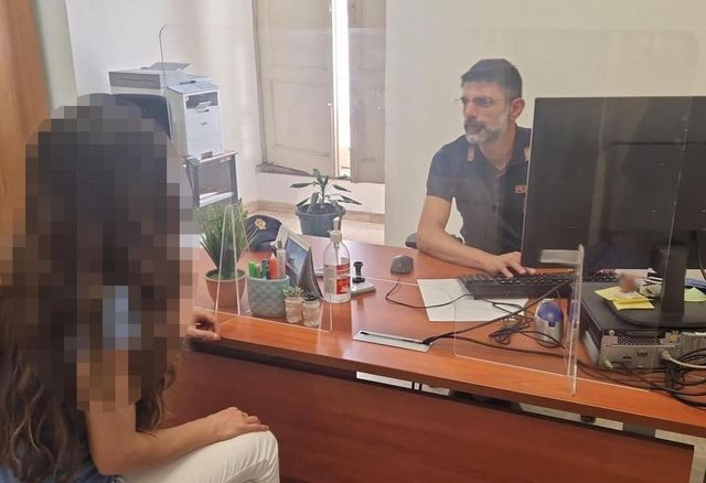 Violenza sessuale su due turiste, tre arresti nel Catanese