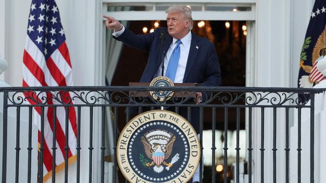 Trump vieta i visti per gli studenti stranieri ad Harvard