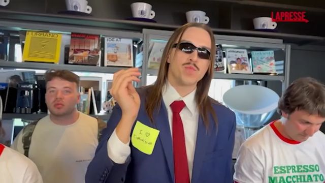 Tommy Cash show a Milano, serve caffè espresso: "In gara anche per l'Italia"