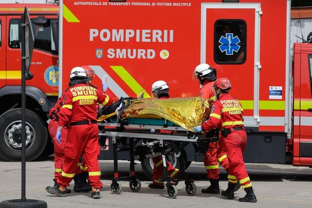 O femeie se află în stare gravă, după o explozie produsă într-un magazin din orașul Mizil