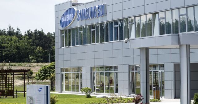 390 milliárd forintból bővít a Samsung Magyarországon