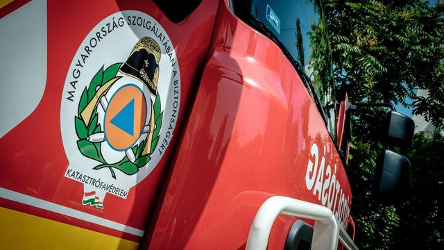 Több jármű ütközött az M1-esen, hatalmas a torlódás